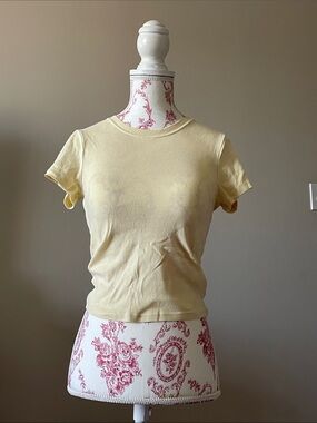Hollister Pale Yellow Short-Sleeve Crewneck Baby-Tee